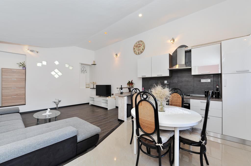 Apartment Borgo Zara Esterno foto